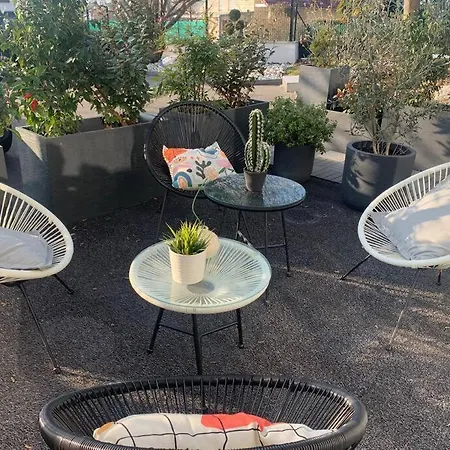 Joli T2 3* 40 M2 Avec Parking Et Terrasse אקס-לה-באינס