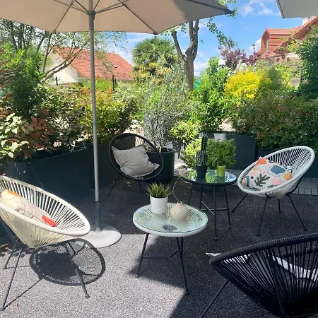 Joli T2 3* 40 M2 Avec Parking Et Terrasse אקס-לה-באינס