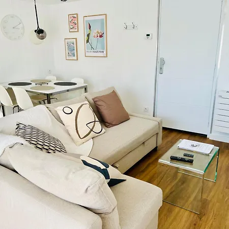 Apartament Joli T2 3* 40 M2 Avec Parking Et Terrasse
