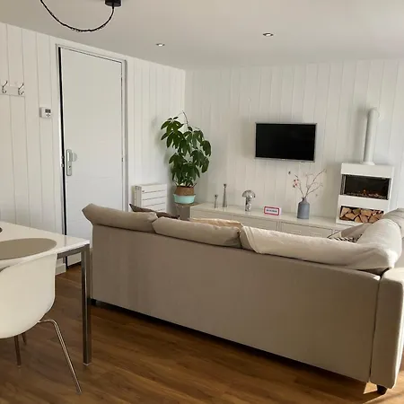 Joli T2 3* 40 M2 Avec Parking Et Terrasse *