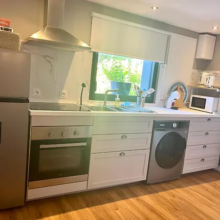 Joli T2 3* 40 M2 Avec Parking Et Terrasse דירה אקס-לה-באינס