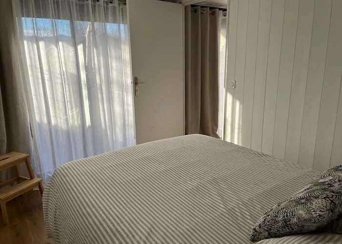 アパート Joli T2 3* 40 M2 Avec Parking Et Terrasse