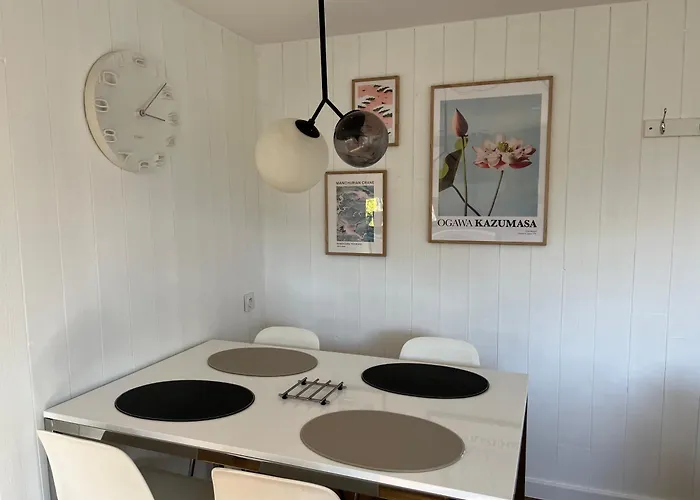 Joli T2 3* 40 M2 Avec Parking Et Terrasse エクスレバン