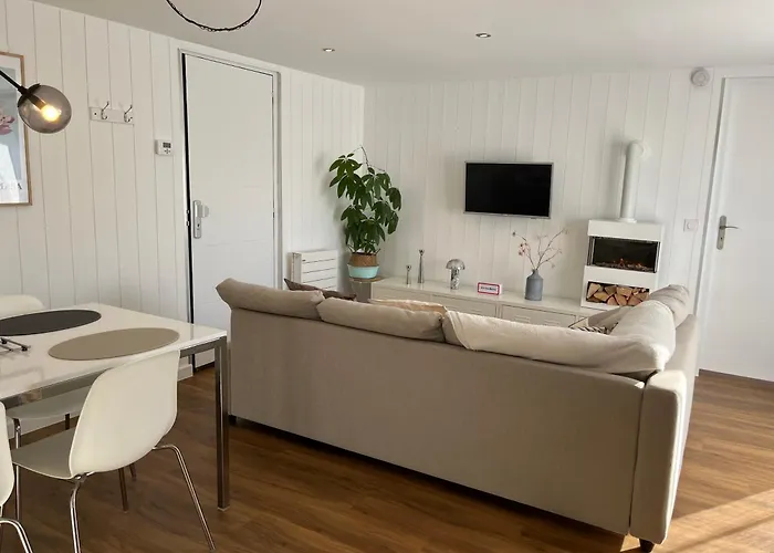 Joli T2 3* 40 M2 Avec Parking Et Terrasse *